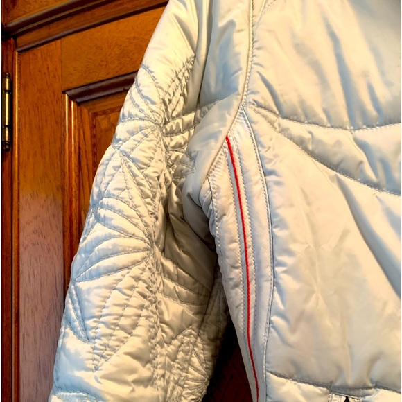 J.O.S SKI JACKET barely worn excellent condition size Small. - Picture 2 of 6
